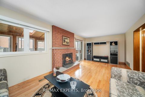 Photo 25 at 9 Richbell Street, Brownridge, Vaughan