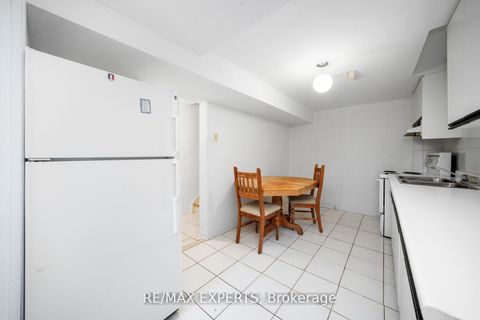 Photo 31 at 9 Richbell Street, Brownridge, Vaughan