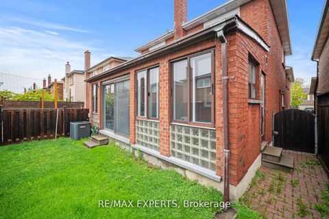 Photo 37 at 9 Richbell Street, Brownridge, Vaughan