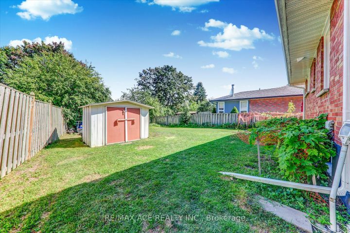 Photo 34 at 571 Farewell Street, Donevan, Oshawa
