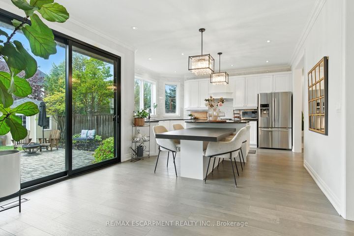 Photo 13 at 691 Merlot Court, Lorne Park, Mississauga