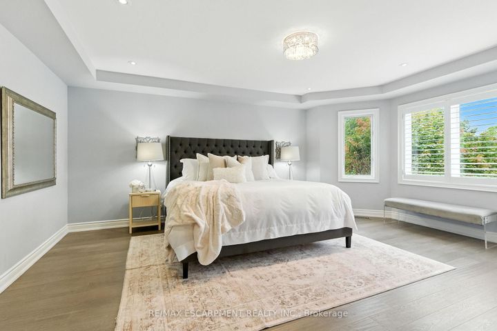 Photo 25 at 691 Merlot Court, Lorne Park, Mississauga