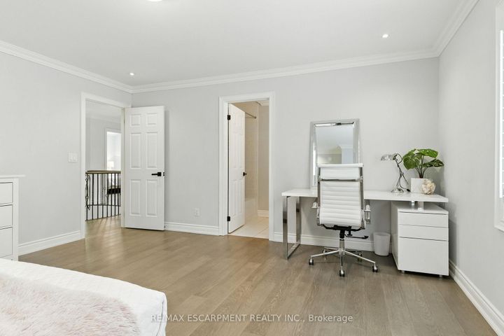Photo 32 at 691 Merlot Court, Lorne Park, Mississauga