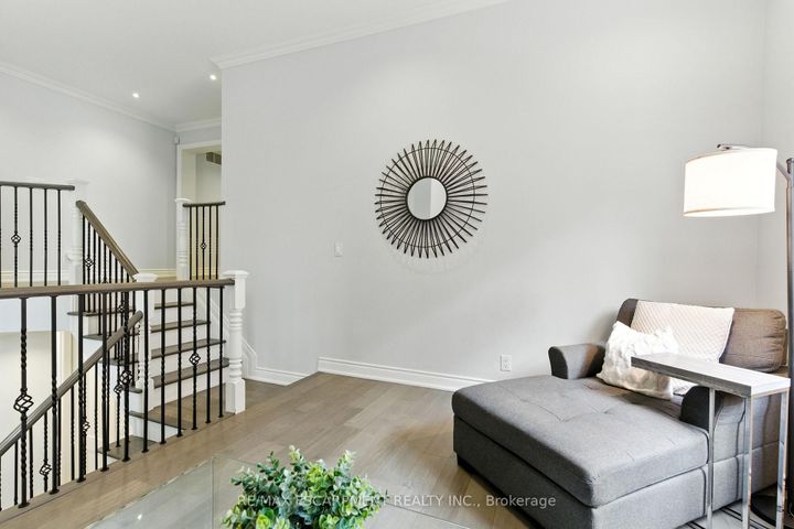 Photo 40 at 691 Merlot Court, Lorne Park, Mississauga