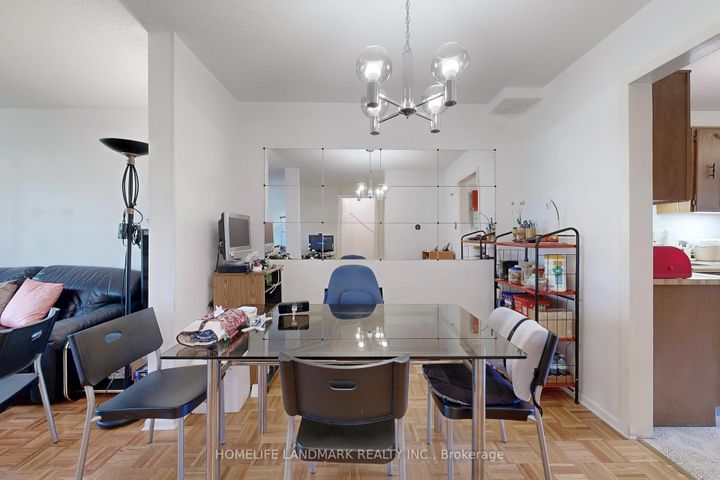 Photo 9 at 32 L'amoreaux Drive, L'Amoreaux, Toronto