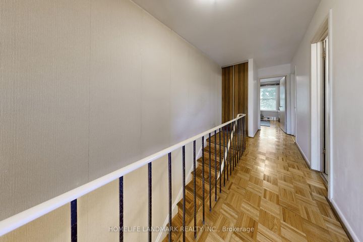 Photo 17 at 32 L'amoreaux Drive, L'Amoreaux, Toronto