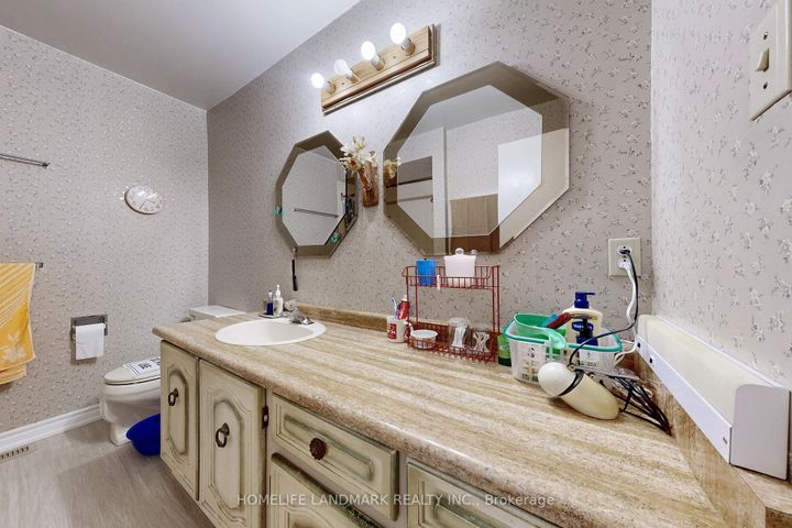 Photo 32 at 32 L'amoreaux Drive, L'Amoreaux, Toronto