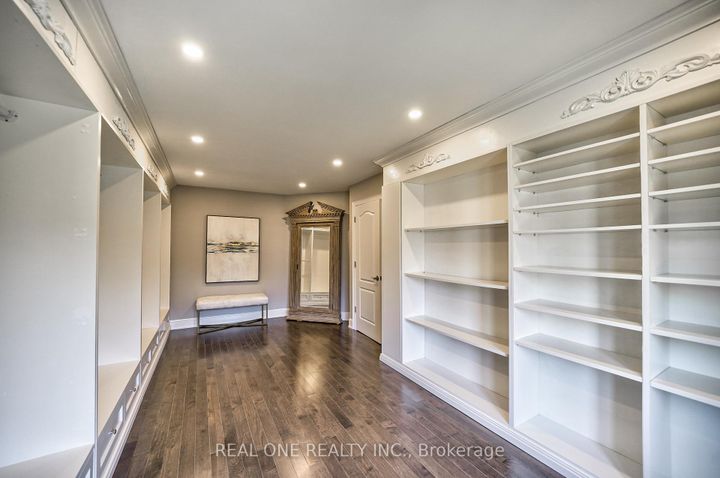 Photo 22 at 26 Clarendon Drive, Bayview Hill, Richmond Hill