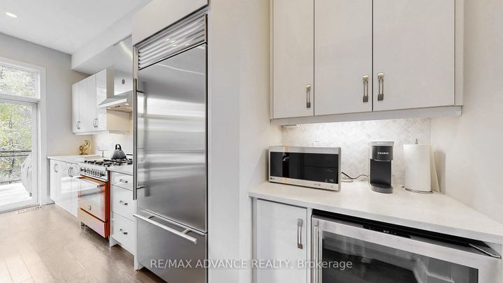Photo 17 at 32 Crestridge Drive, Patterson, Vaughan