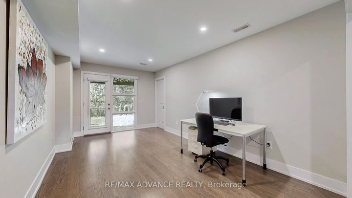 Photo 36 at 32 Crestridge Drive, Patterson, Vaughan
