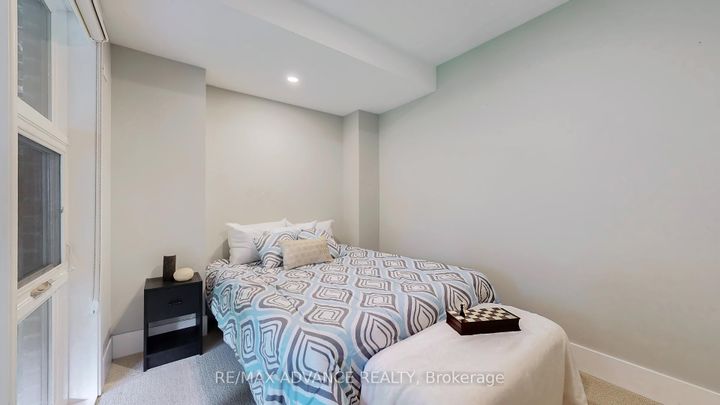 Photo 40 at 32 Crestridge Drive, Patterson, Vaughan
