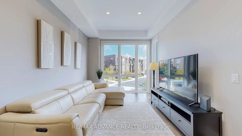 Photo 1 at 32 Crestridge Drive, Patterson, Vaughan