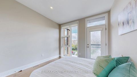 Photo 30 at 32 Crestridge Drive, Patterson, Vaughan
