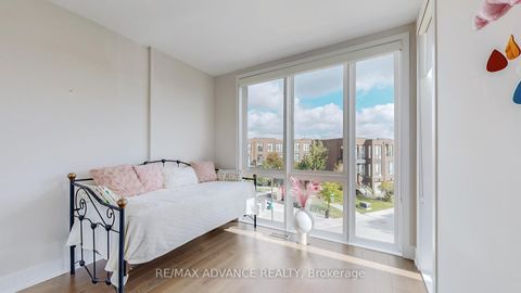 Photo 31 at 32 Crestridge Drive, Patterson, Vaughan