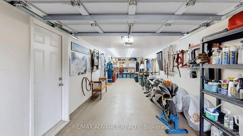 Photo 41 at 32 Crestridge Drive, Patterson, Vaughan
