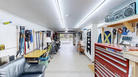 Photo 42 at 32 Crestridge Drive, Patterson, Vaughan
