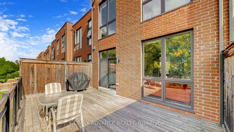 Photo 46 at 32 Crestridge Drive, Patterson, Vaughan