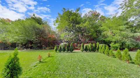 Photo 49 at 32 Crestridge Drive, Patterson, Vaughan