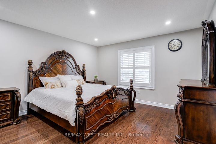Photo 17 at 238 Wardlaw Place, Vellore Village, Vaughan