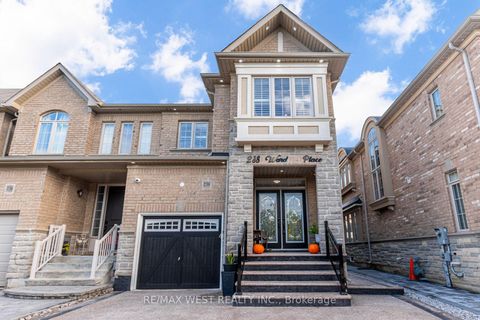 Photo 2 at 238 Wardlaw Place, Vellore Village, Vaughan