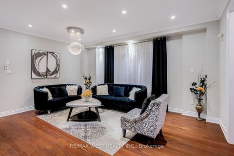 Photo 5 at 238 Wardlaw Place, Vellore Village, Vaughan