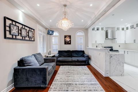 Photo 13 at 238 Wardlaw Place, Vellore Village, Vaughan