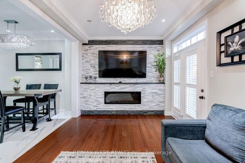 Photo 14 at 238 Wardlaw Place, Vellore Village, Vaughan