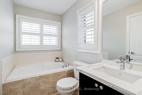 Photo 19 at 238 Wardlaw Place, Vellore Village, Vaughan