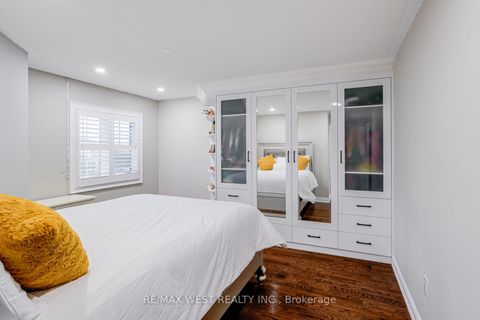 Photo 25 at 238 Wardlaw Place, Vellore Village, Vaughan