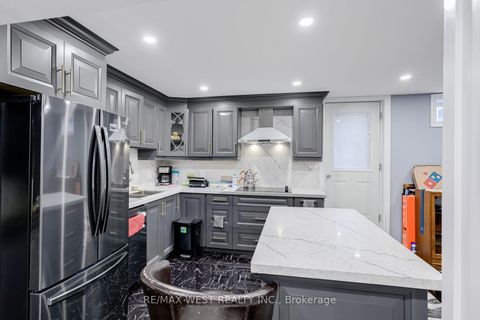 Photo 27 at 238 Wardlaw Place, Vellore Village, Vaughan