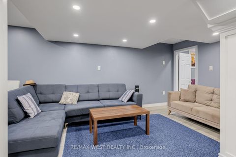 Photo 28 at 238 Wardlaw Place, Vellore Village, Vaughan