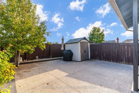 Photo 31 at 238 Wardlaw Place, Vellore Village, Vaughan