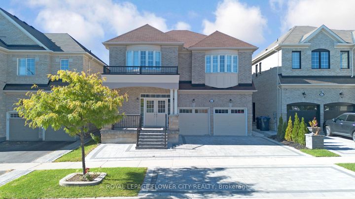 Photo 1 at 44 YOUNG GARDEN Crescent, Credit Valley, Brampton