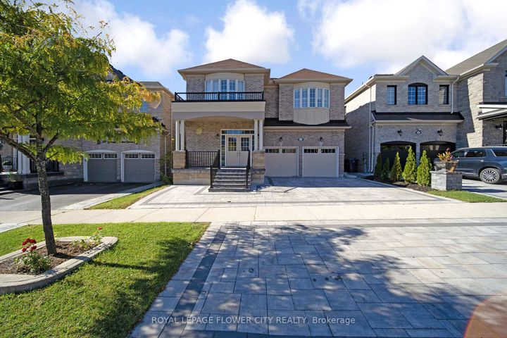 Photo 2 at 44 YOUNG GARDEN Crescent, Credit Valley, Brampton