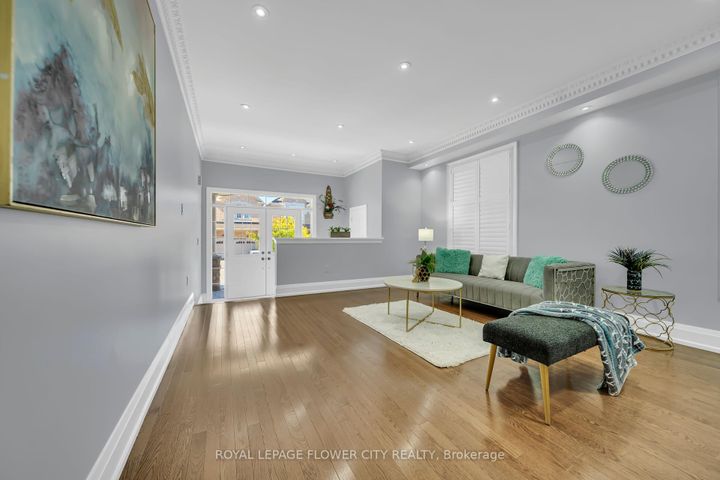 Photo 8 at 44 YOUNG GARDEN Crescent, Credit Valley, Brampton