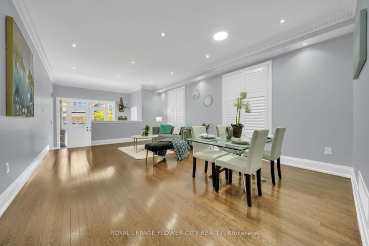 Photo 9 at 44 YOUNG GARDEN Crescent, Credit Valley, Brampton