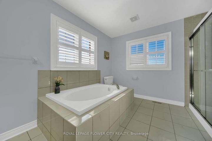 Photo 26 at 44 YOUNG GARDEN Crescent, Credit Valley, Brampton