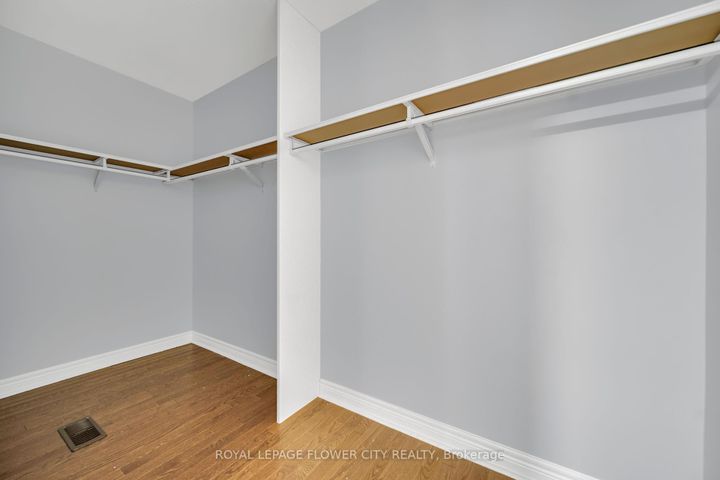 Photo 27 at 44 YOUNG GARDEN Crescent, Credit Valley, Brampton