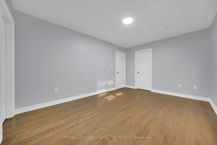 Photo 29 at 44 YOUNG GARDEN Crescent, Credit Valley, Brampton
