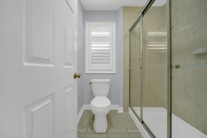 Photo 31 at 44 YOUNG GARDEN Crescent, Credit Valley, Brampton