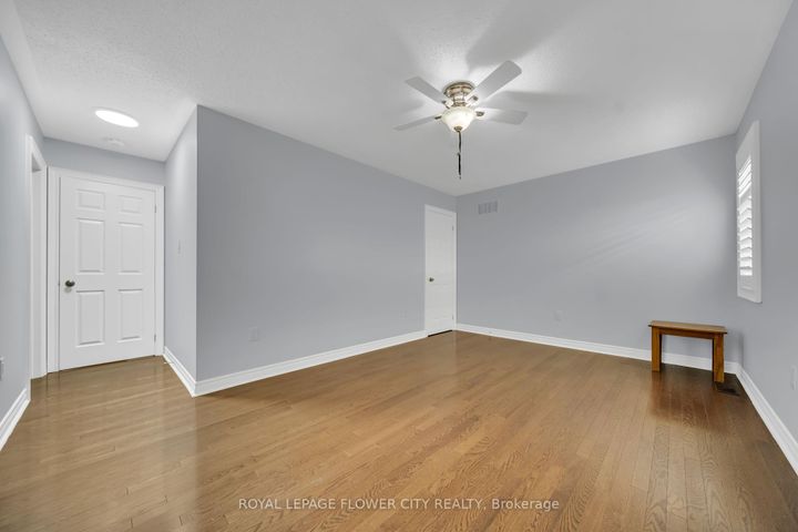 Photo 41 at 44 YOUNG GARDEN Crescent, Credit Valley, Brampton