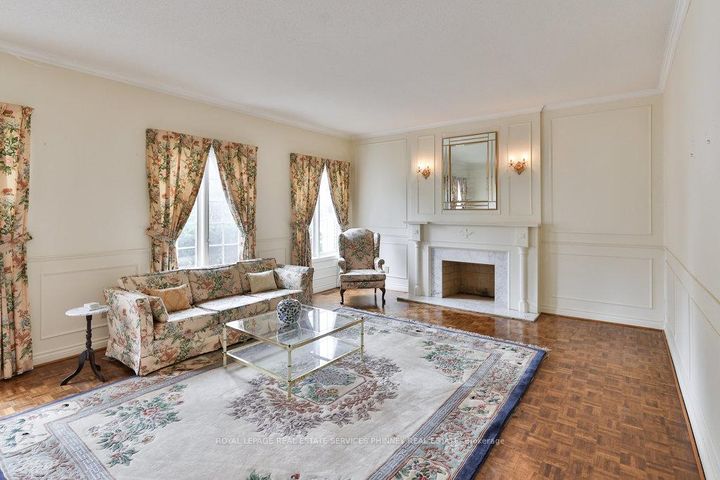 Photo 7 at 2390 Mississauga Road, Sheridan, Mississauga