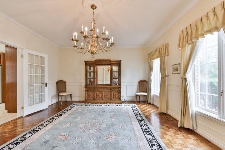 Photo 9 at 2390 Mississauga Road, Sheridan, Mississauga