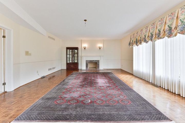 Photo 11 at 2390 Mississauga Road, Sheridan, Mississauga
