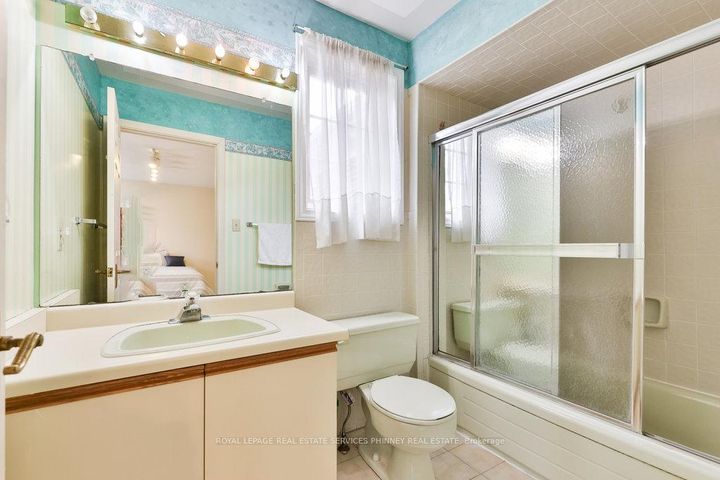Photo 29 at 2390 Mississauga Road, Sheridan, Mississauga