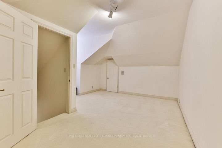 Photo 33 at 2390 Mississauga Road, Sheridan, Mississauga
