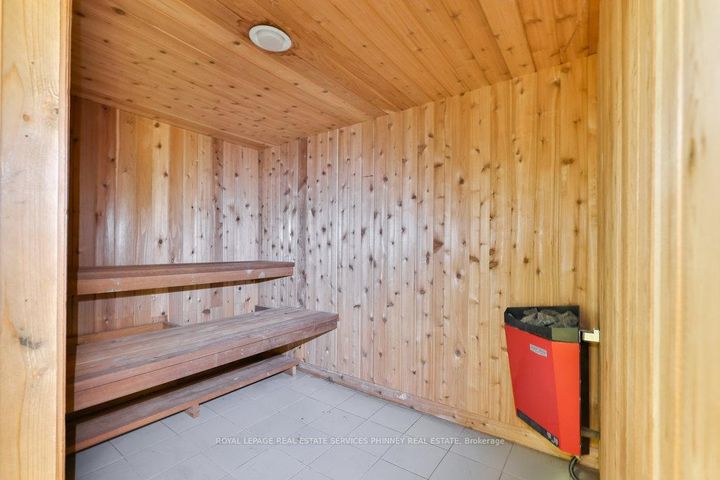 Photo 35 at 2390 Mississauga Road, Sheridan, Mississauga