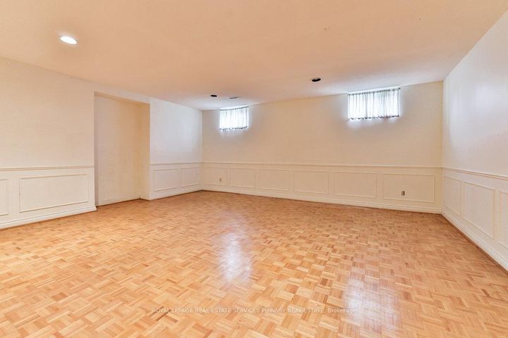 Photo 37 at 2390 Mississauga Road, Sheridan, Mississauga