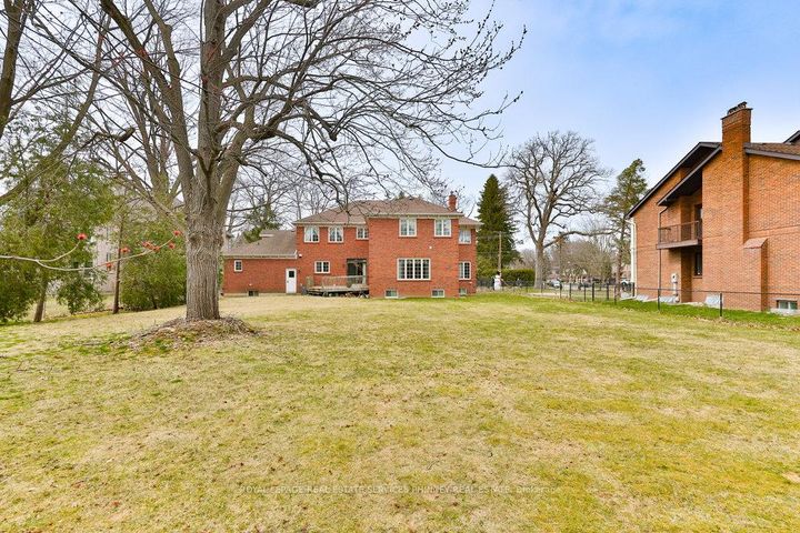 Photo 41 at 2390 Mississauga Road, Sheridan, Mississauga