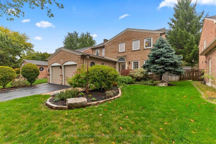Photo 2 at 57 Longwater Chase, Unionville, Markham